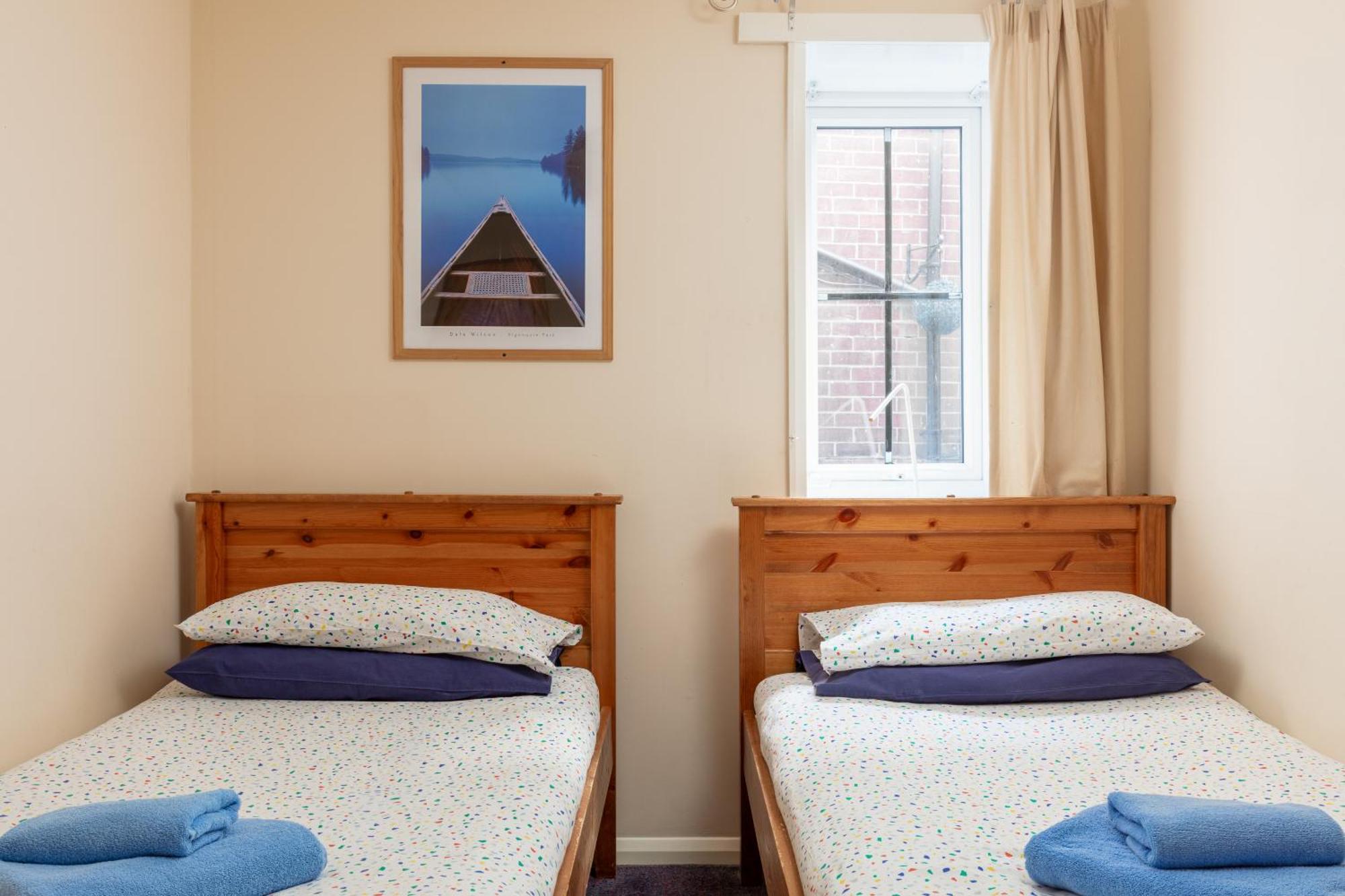 Discovery Accommodation Whitby Esterno foto
