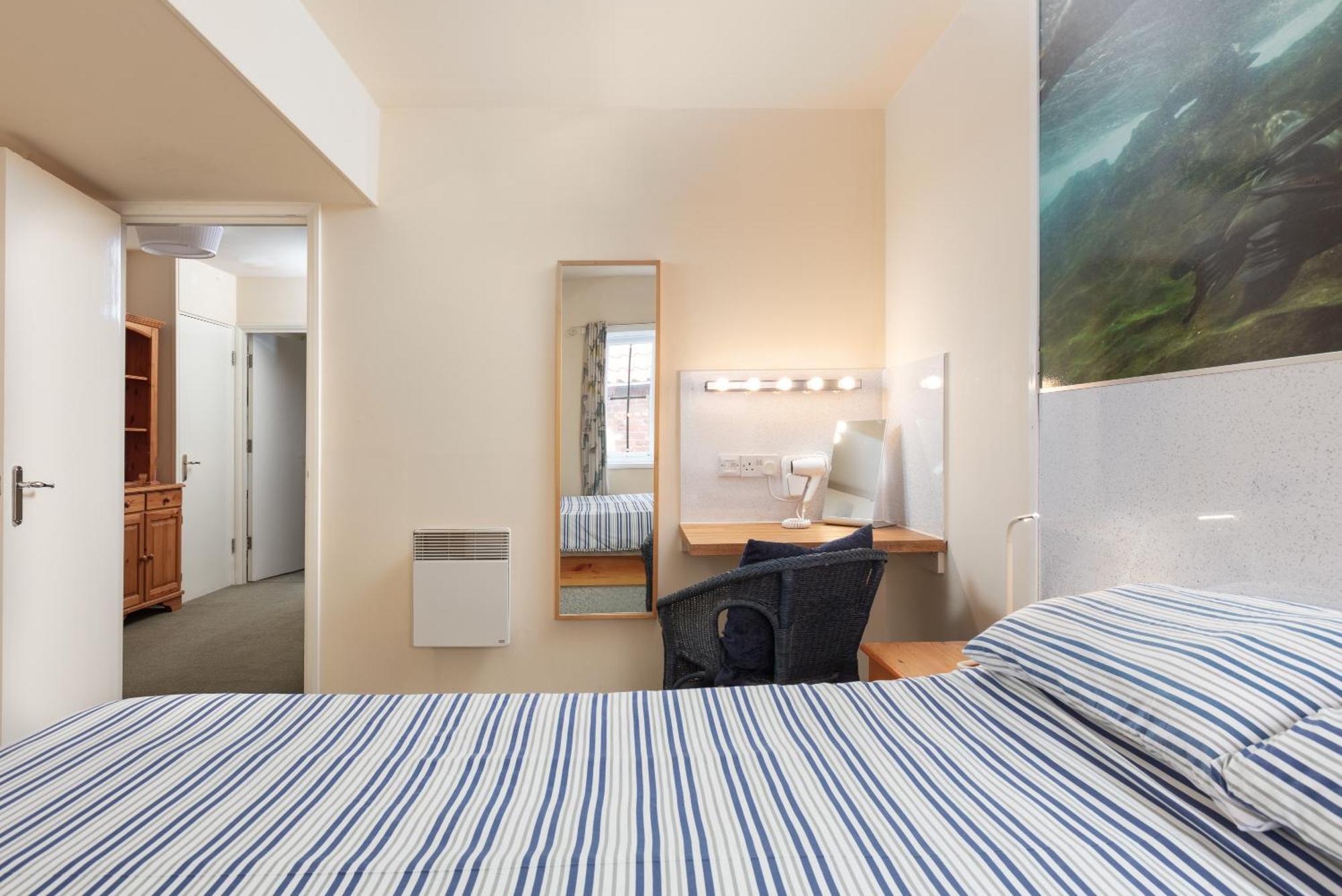 Discovery Accommodation Whitby Esterno foto